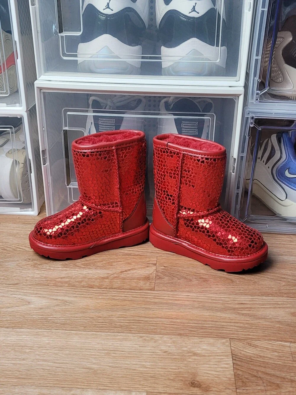 UGG Kids' Classic II Gel Hearts Suede Boots Red 1151613K Youth Size 7c